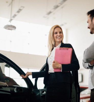 professional-salesperson-selling-cars-2021-08-29-00-49-04-utc (1)